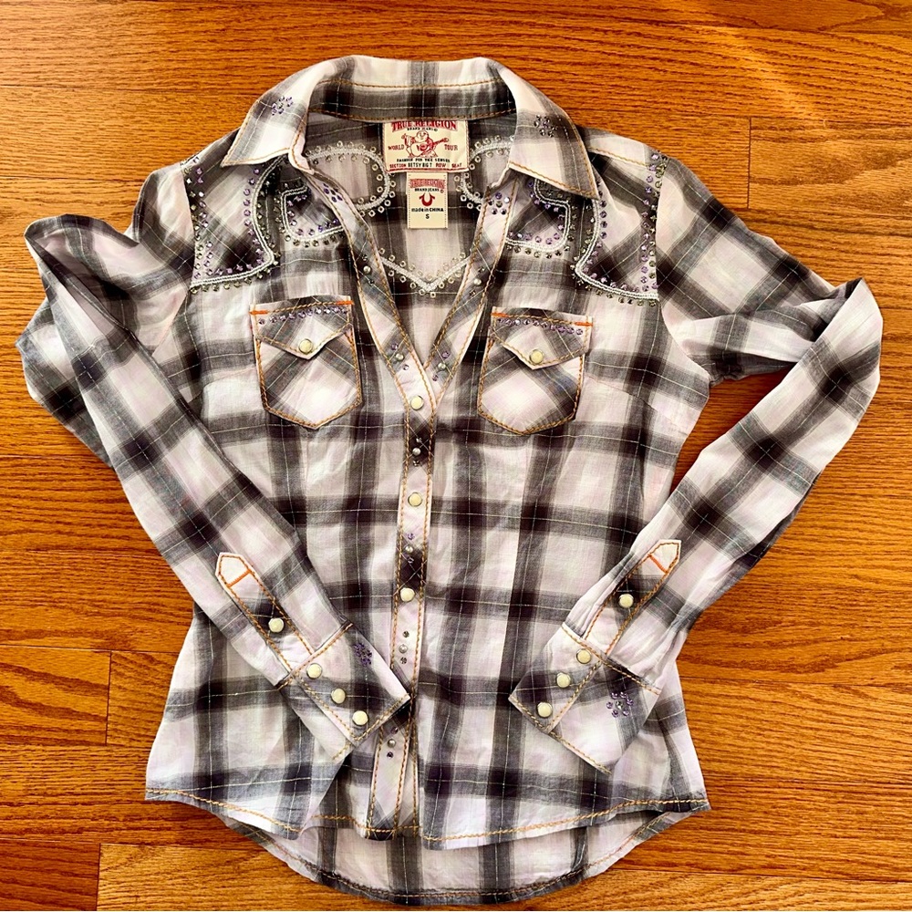 - New True Religion Women's Long Sleeve Shirt Button Down With Zircons- S